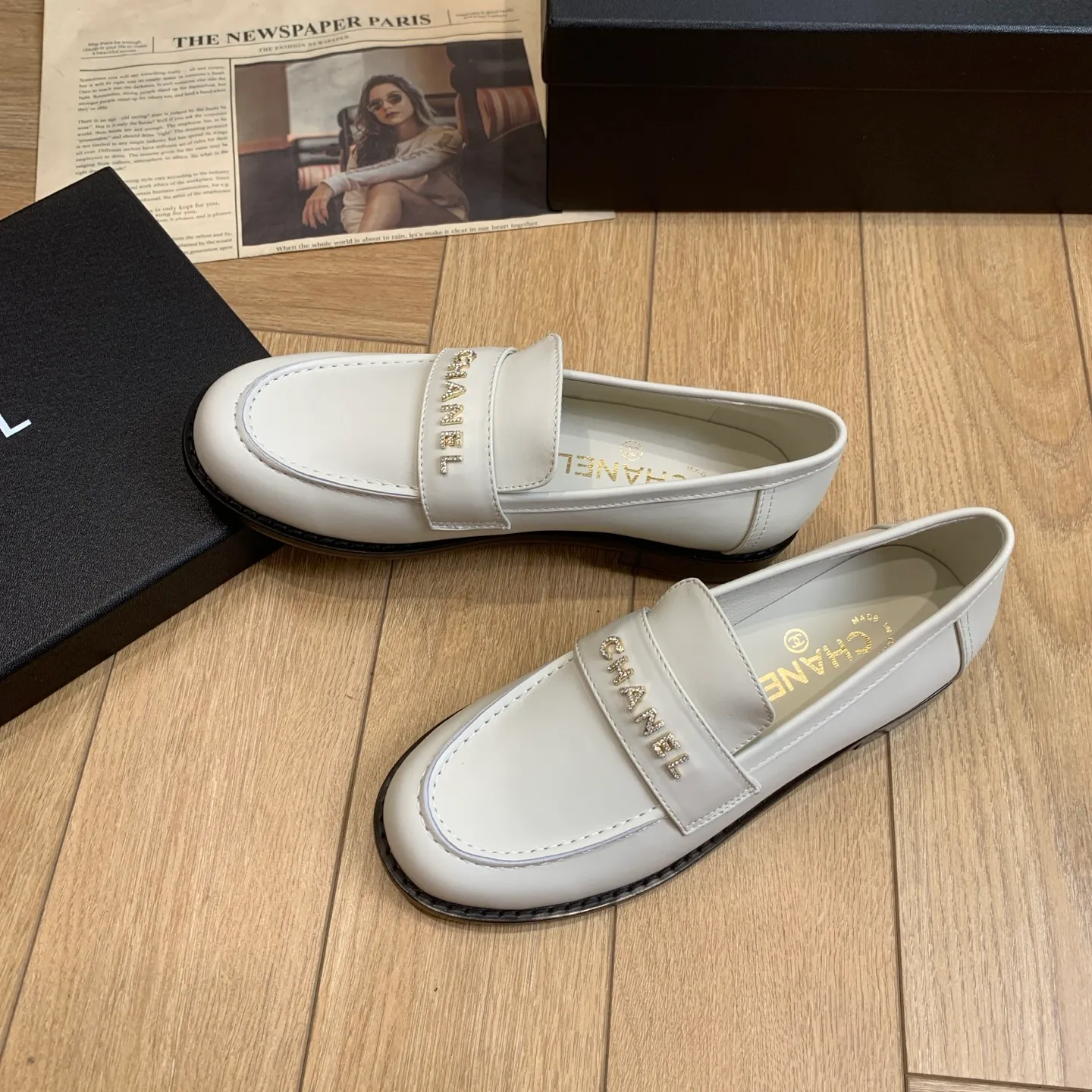 👟👟Ex-factory price 640👟👟 🍀2025 spring and summer new Chanel Chanel small diamond buckle monogram Loaf lazy half-slippers, which can be worn all year round. No matter when you wear them, they are very high-end and durable. When shopping, you can attract attention on the street! Easily travel between commuting and leisure occasions, becoming a carefree fashionable and elegant woman~ Upper: cowhide/butter Lining: lambskin Sole: Italian genuine leather outsole Size: 35-39 (40/41 customized, non-refundable and non-exchangeable 👉